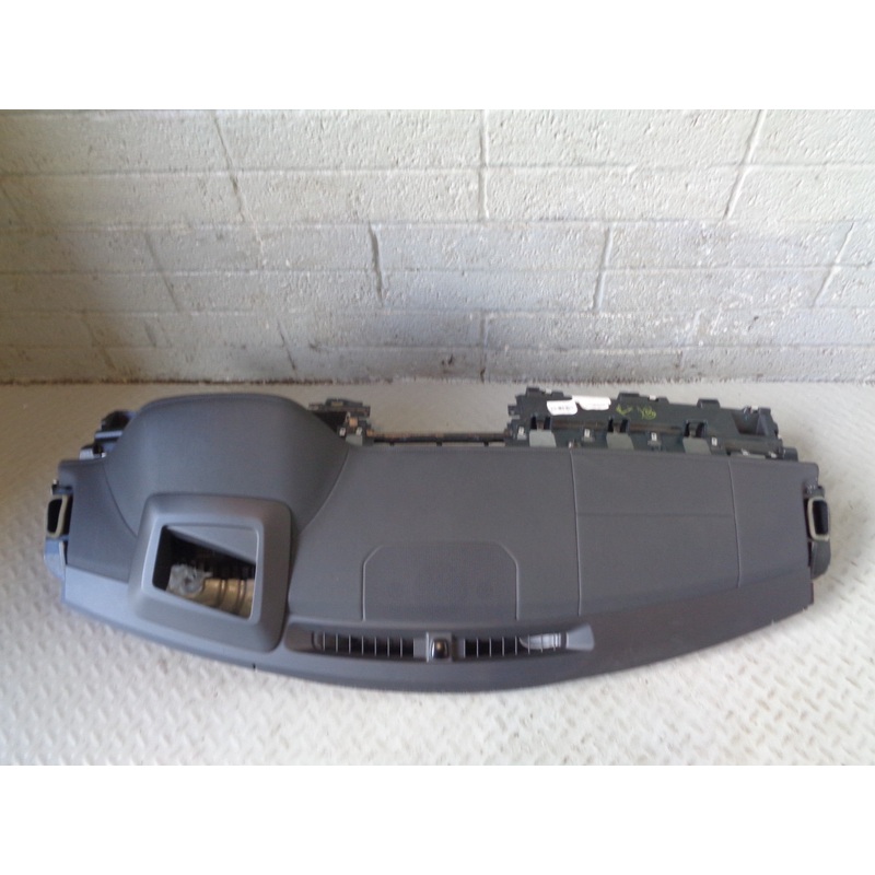 Range Rover Evoque Dashboard with Passenger Airbag Black 2016 to 2018 L22055