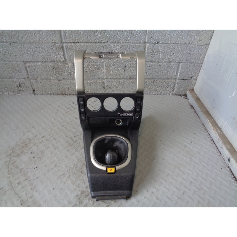 Freelander 1 Centre Console Surround Facelift Land Rover 2004 to 2006 R30055