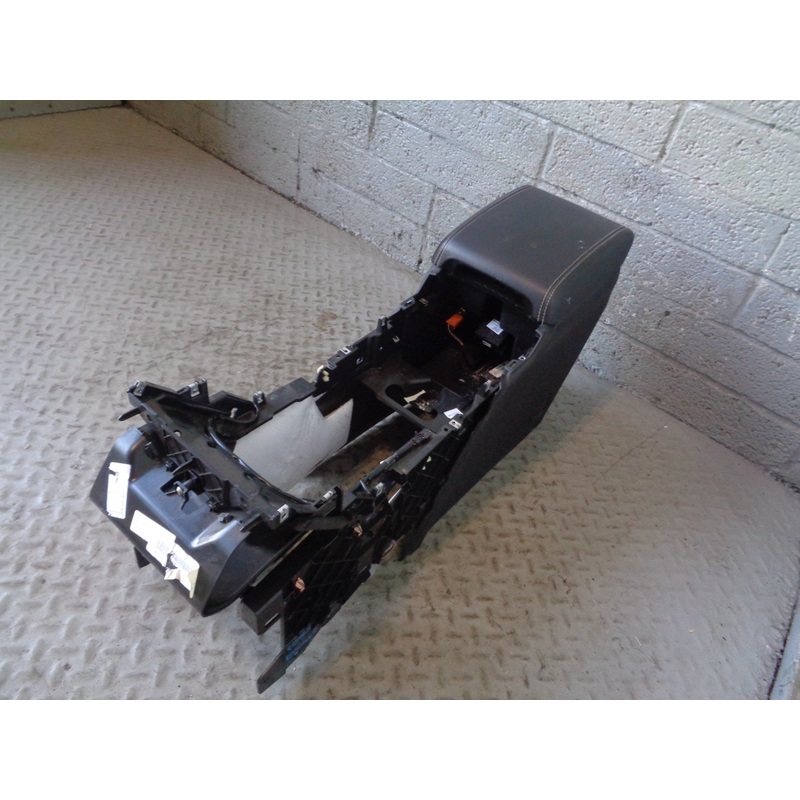 Range Rover Evoque Centre Console Ebony Black Arm Rest L538 2011 to 2018 L18065