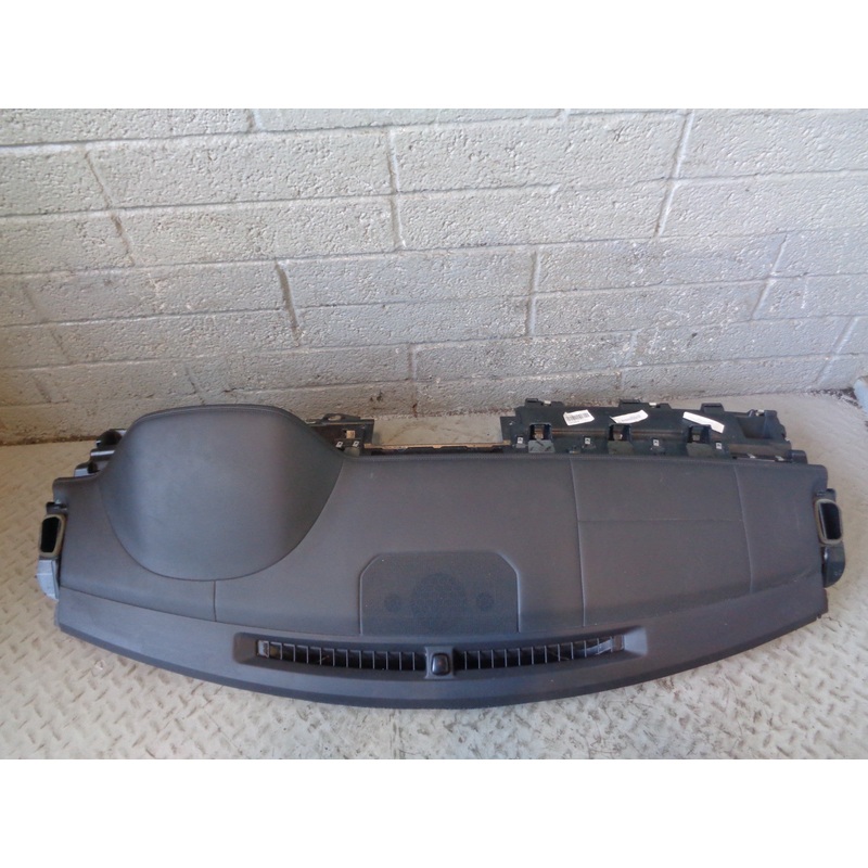 Range Rover Evoque Dashboard with Passenger Airbag Black 2011 to 2015 L16065