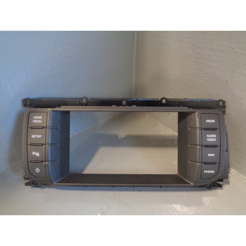 Range Rover Evoque Screen Surround Sat Nav Dashboard Switch L538 2011 to 2015