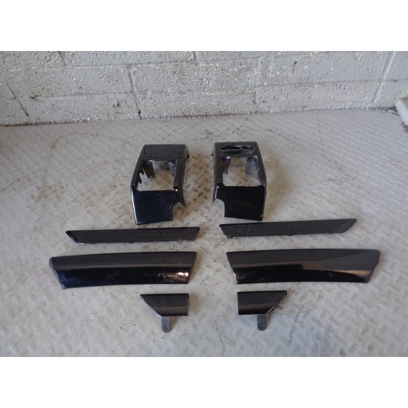 Range Rover L322 8 Piece Trim Dashboard Finisher Kit in Piano Gloss Black L10065