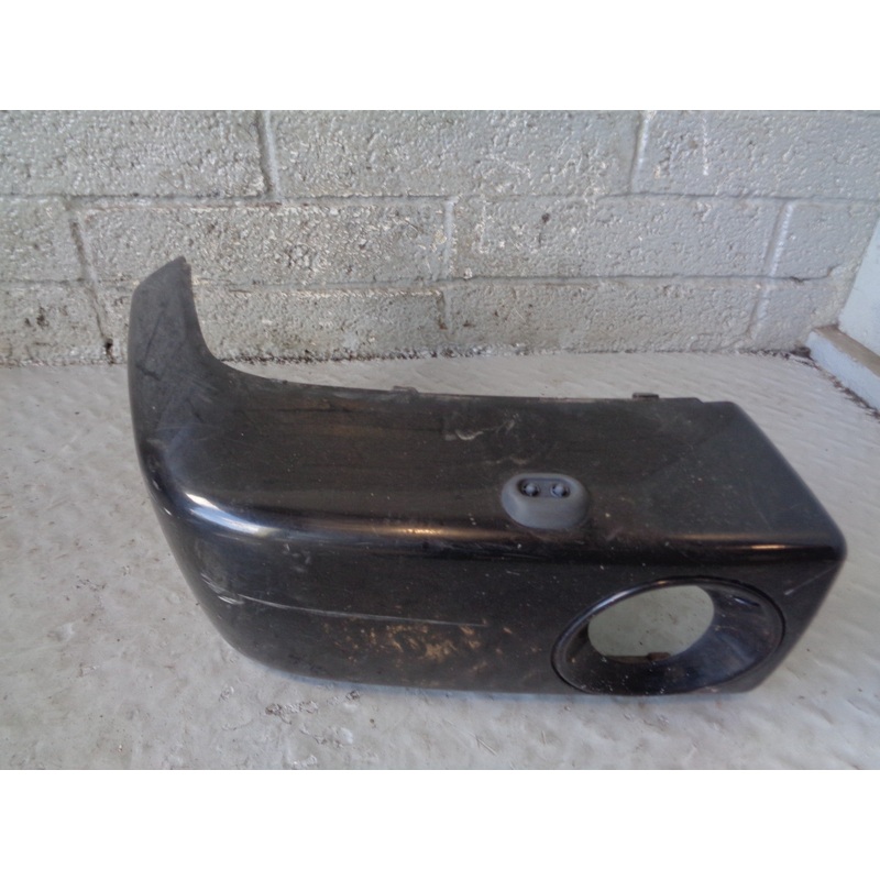 Discovery 2 Bumper End Cap Corner Trim Off Side Front Black Land Rover L25065
