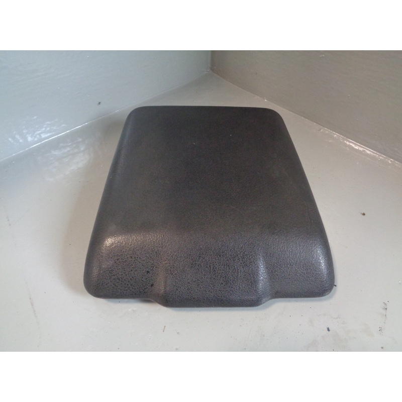 Discovery 2 Centre Console Lid Armrest Black Land Rover 2002 to 2004 L25065