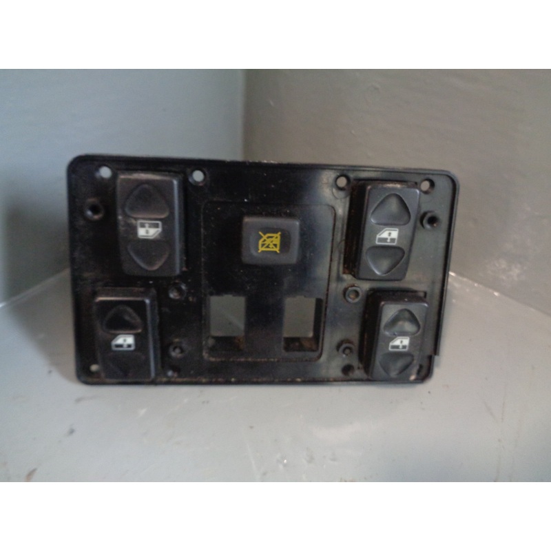 Discovery 2 Electric Window Switch Pack Black Land Rover 2002 to 2004 L25065