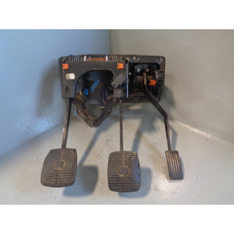 Discovery 2 Pedal Set Manual Accelerator Clutch Brake 2.5 TD5 Land Rover L25065