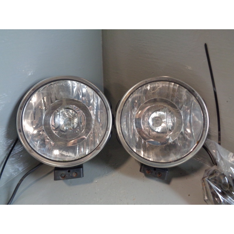 Discovery 2 Spotlights for Front Bumper Pair Halogen 1998 to 2004 L25065