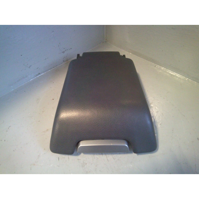 Discovery 3 Centre Console Lid Armrest Grain Leather Land Rover L07075