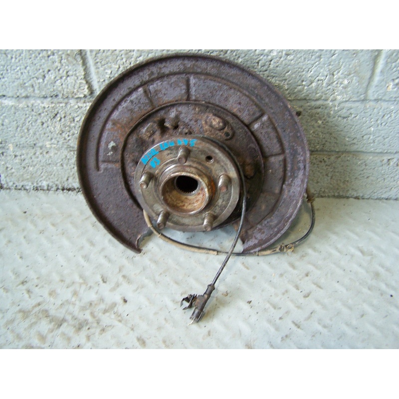 Discovery 3 Hub and ABS Sensor Near Side Rear Land Rover 2004 to 2009 L04075