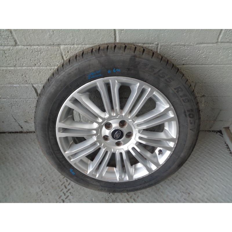 Range Rover Evoque Alloy Wheel and Tyre 19″ 235/55R19 L538 L18065B