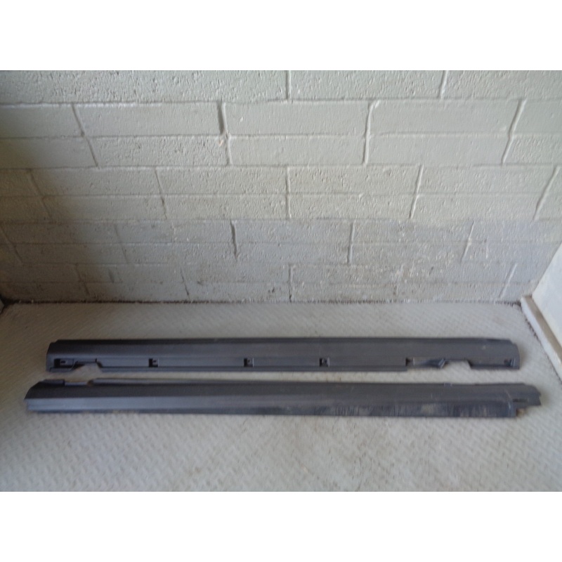 Range Rover Evoque Sill Trim Covers Pair Black L538 2011 to 2018 L18065