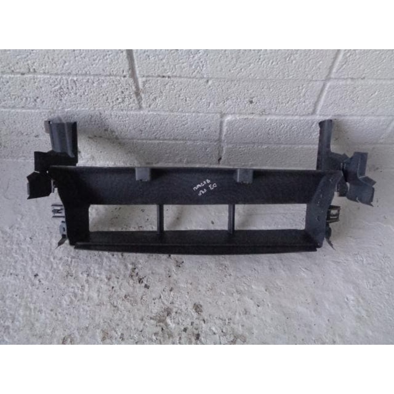 Discovery 3 Air Duct Deflector DXJ000012 4.4 V8 Petrol 2004 to 2009 Land Rover