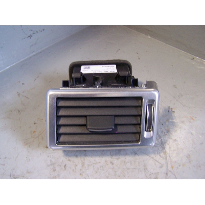 Discovery Sport Air Vent Dashboard Off Side Right L550 Land Rover 2014 to 2019