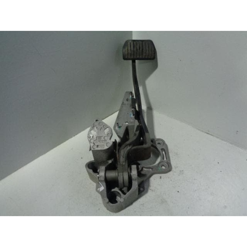 Freelander 2 Automatic Brake Pedal Land Rover 6G92-2D094-HD 2006 to 2011