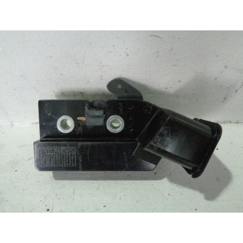 Freelander 2 Seat Catch Near Side Rear Latch 6H52-A61383-AAW 2006 to 2014