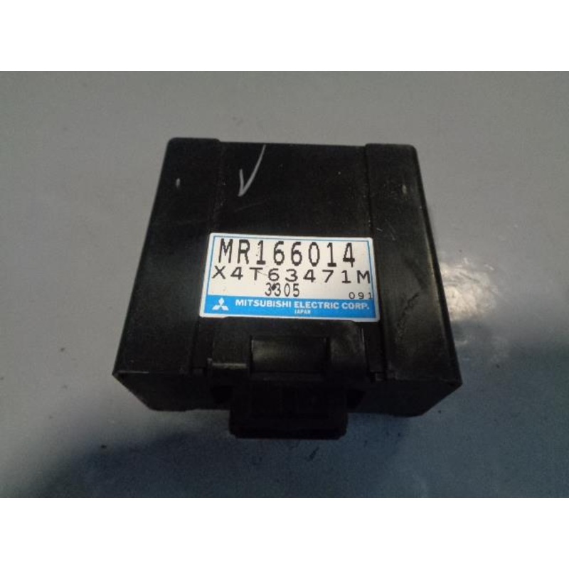 Mitsubishi L200 Diff Lock Control Unit MR166014 K74 2001 to 2006