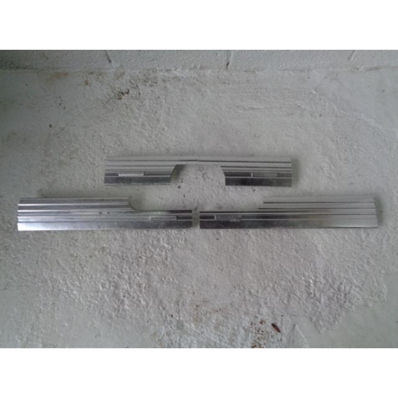 Range Rover L322 Kick Plates Supercharged Full Set of Genuine 2006 to 2010 P0512