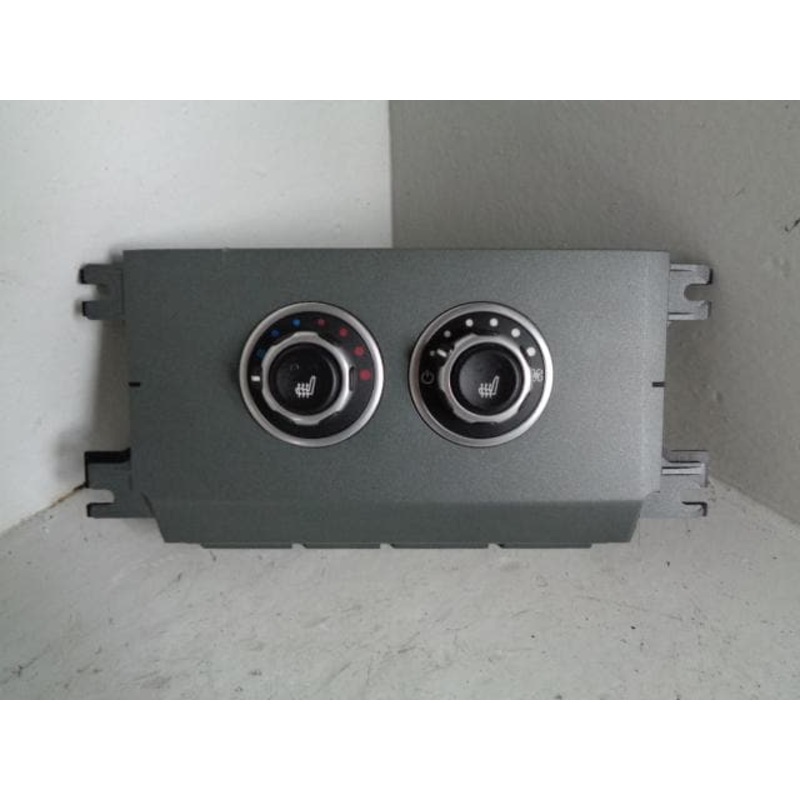 Range Rover L322 Rear Centre Console Heater Control Switch 7H42 18C612 JA