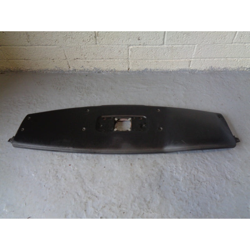 Range Rover L322 Top Dashboard in Black No Speaker 2005 to 2009 B28022