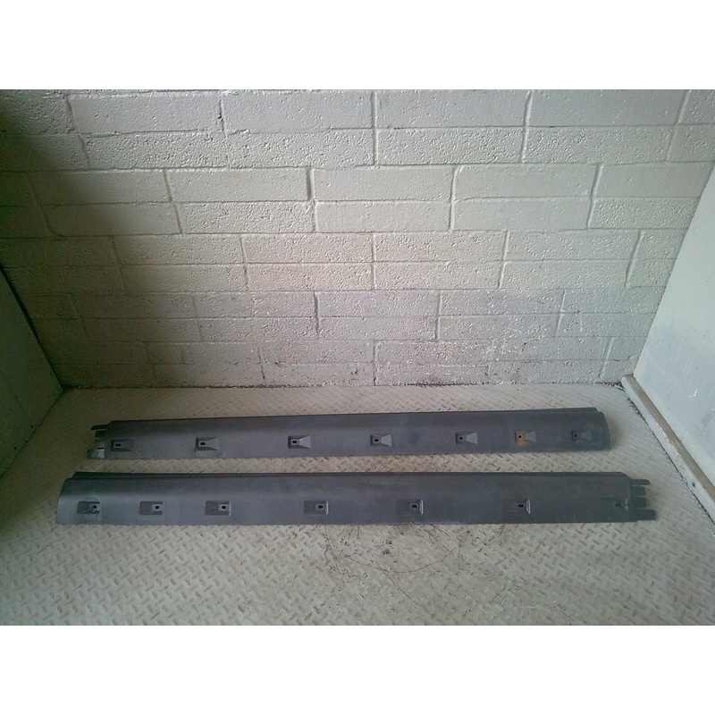 Discovery 3 or 4 Sill Trim Cover Protector Pair Land Rover 2004 to 2014 K19065