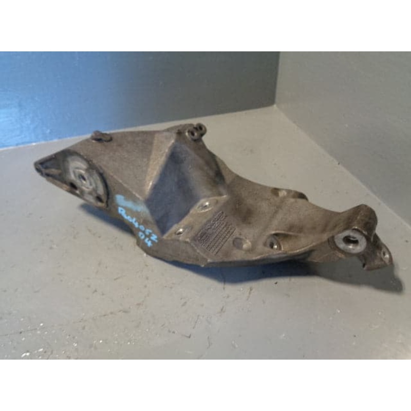 Discovery 4 Front Engine Alternator Mount 9H22-10239 3.0 Land Rover 2009 to 2014