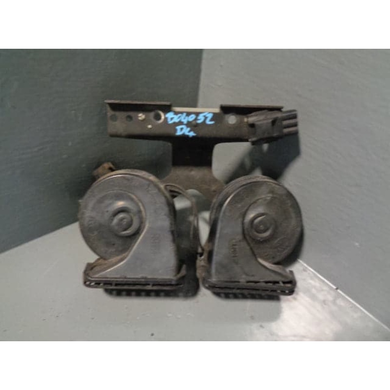 Discovery 4 Horns Pair Of Hi and Low Land Rover 2009 to 2014