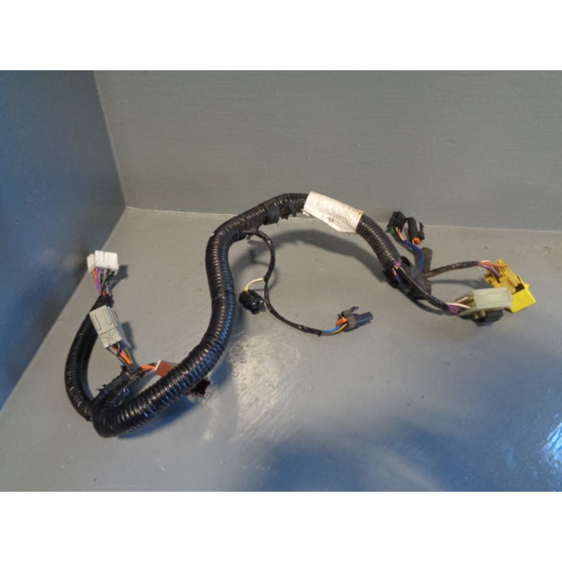 Discovery 2 Electric Under Seat Wiring Loom Near Side Front Land Rover 1998 to 2004