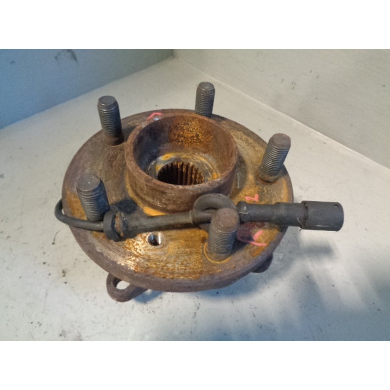 Discovery 2 Hub Bare with ABS Sensor Near Side Front Land Rover 1998 to 2004
