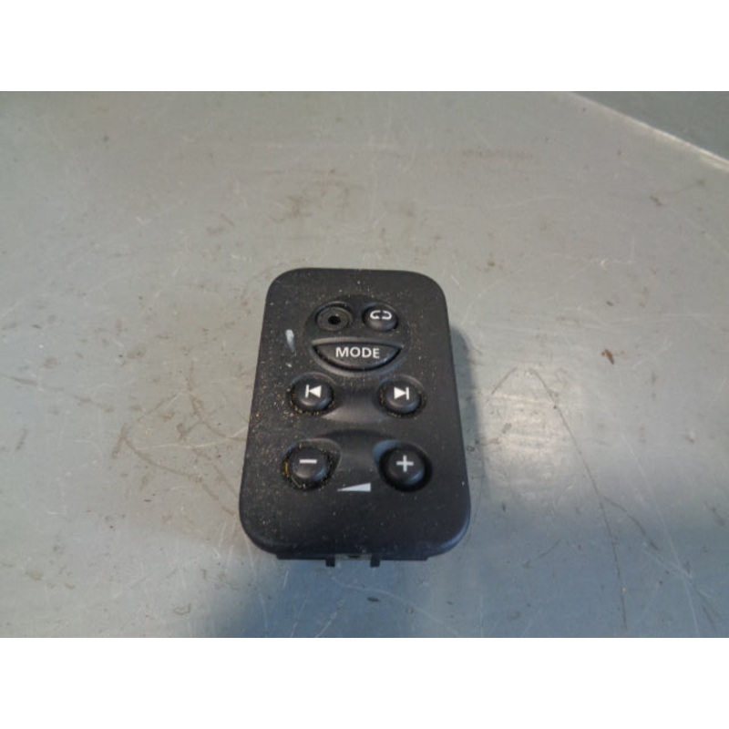 Discovery 4 Rear Radio Volume Control Switch Land Rover 5H22-18K909-AA