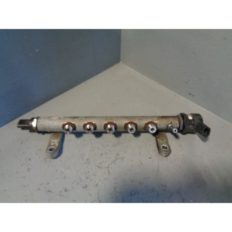 Freelander 2 Fuel Rail and Pressure Sensor 2.2 TD4 Diesel Land Rover 2006 to 2010