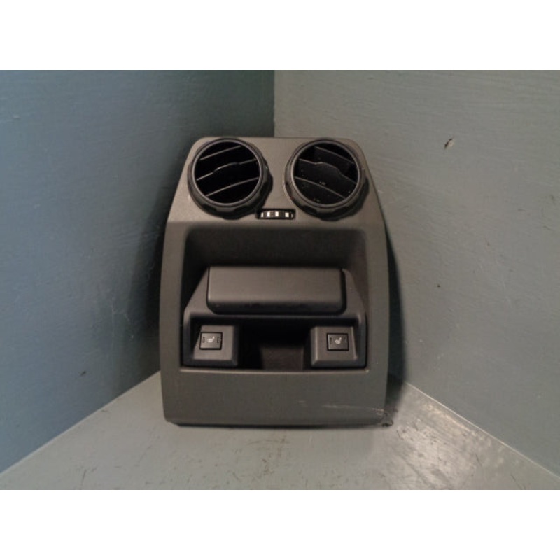 Range Rover Sport FHM500060PVJ Centre Console Rear Heated Seat Switch AUX Port