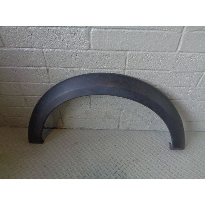 Discovery 3 Wheel Arch Moulding Trim Wing Front Off Side Land Rover 2004 to 2009