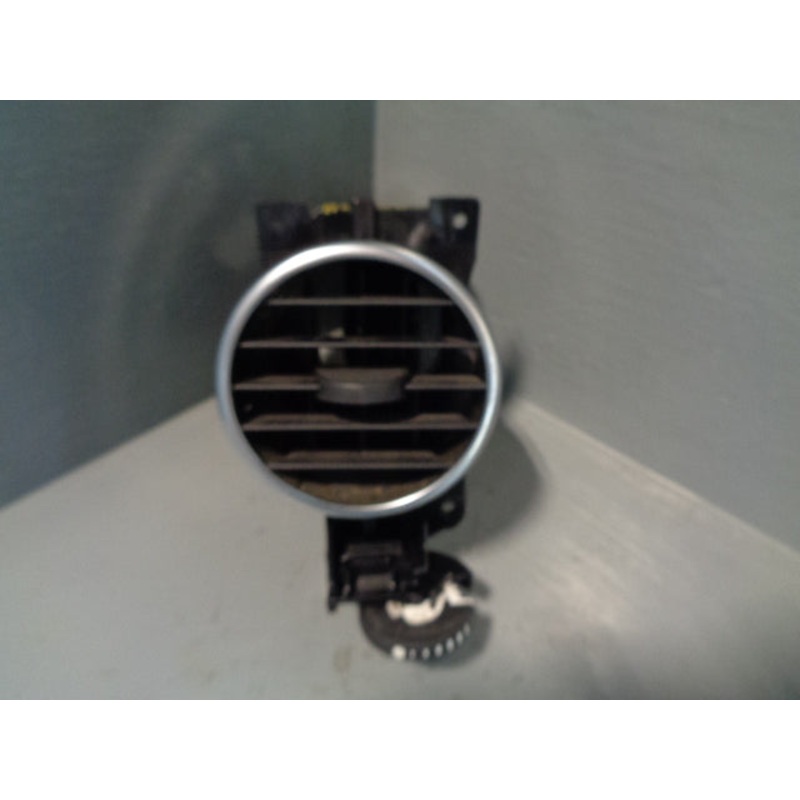 Discovery 4 Heater Air Vent Off Side Centre AH22-01454-A Land Rover 2009 to 2014