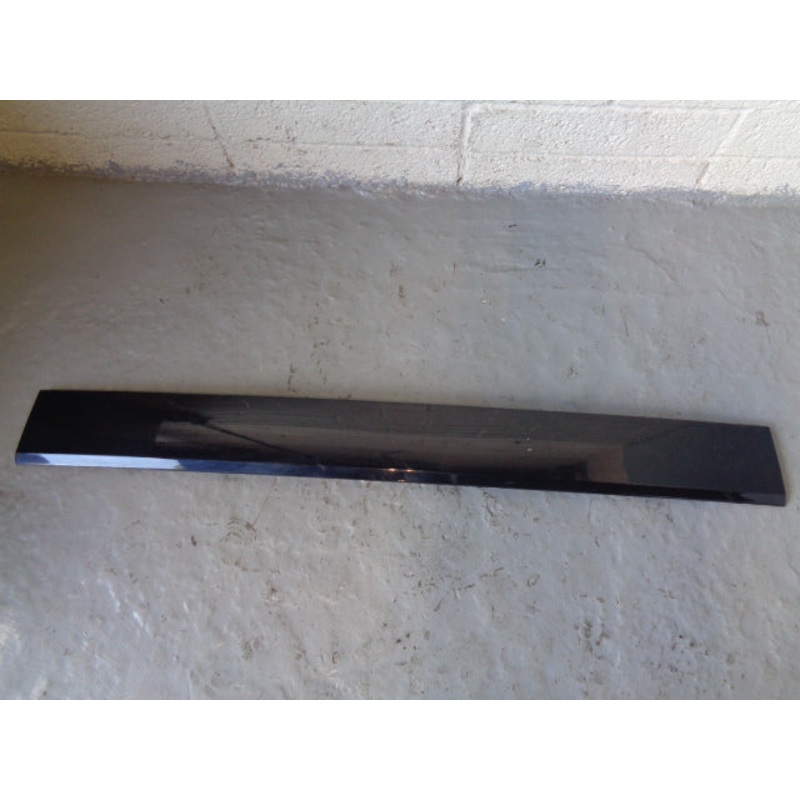 Discovery 4 Tailgate Trim External Lower Buckingham Blue 2009 to 2014 Land Rover