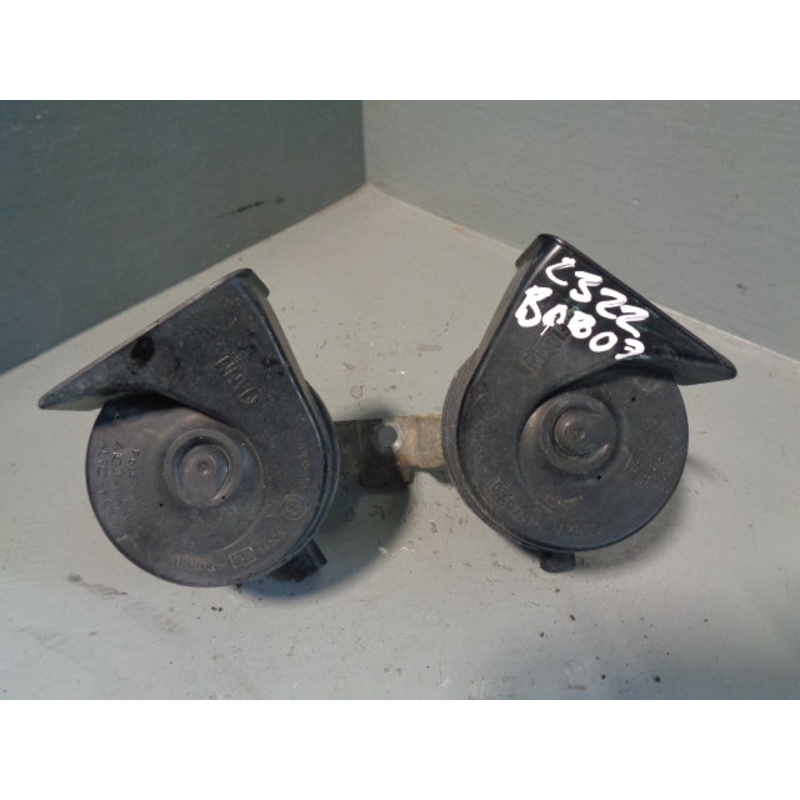 Range Rover L322 Horns Pair Of Two Tone Horns Land Rover 2002 to 2009