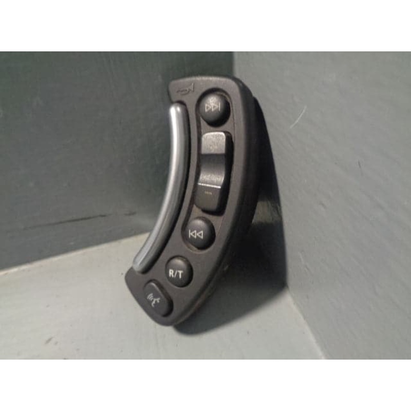 Range Rover L322 Stereo Controls Steering Wheel Switch Pack 6 901 282