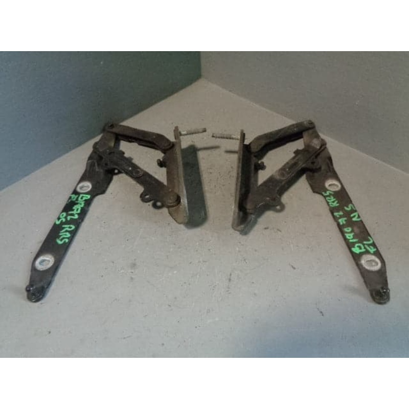 Range Rover Sport Bonnet Hinges Pair in Black L320 2005 to 2013