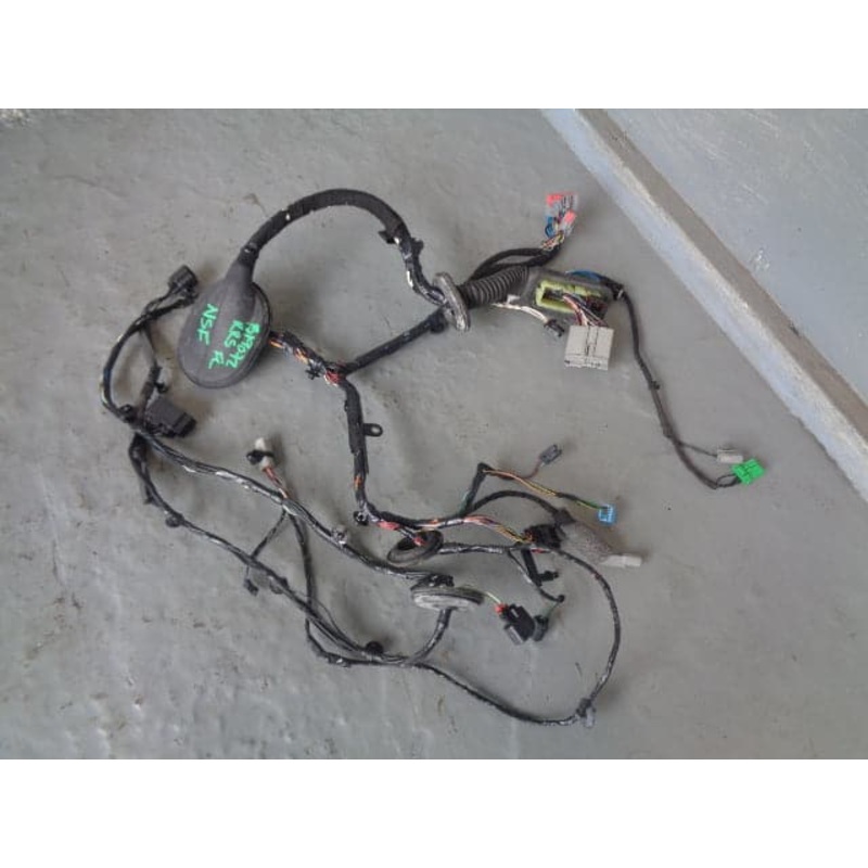 Range Rover Sport Door Wiring Loom Near Side Front CH32-14630-ADC L320