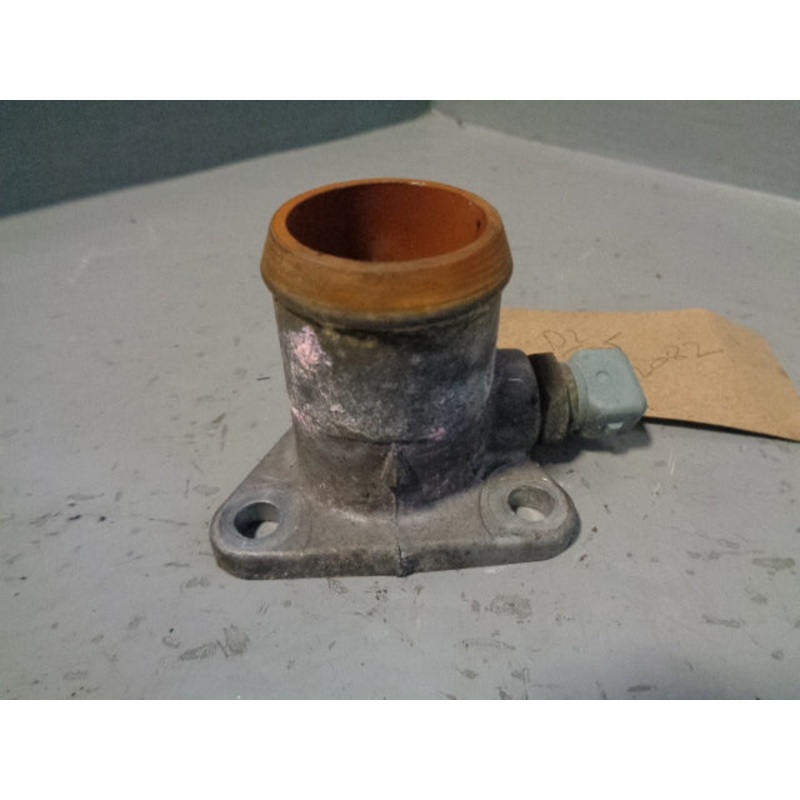 Discovery 2 Top Radiator Hose Elbow with Sensor 2.5 TD5 Land Rover 1998 to 2004