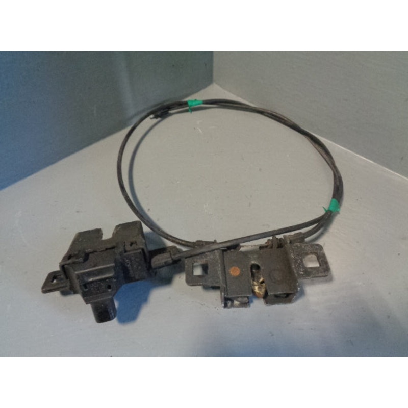 Discovery 3 Bonnet Release Cable and Catches Land Rover 2004 to 2009