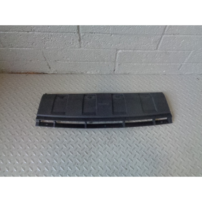 Discovery 3 Front Bumper Towing Eye Cover DPC500011 Land Rover 2004 to 2009