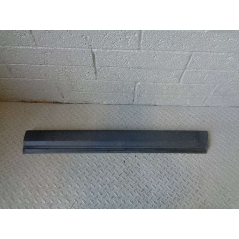Discovery 3 Lower Door Moulding Trim Off Side Front Land Rover 2004 to 2009