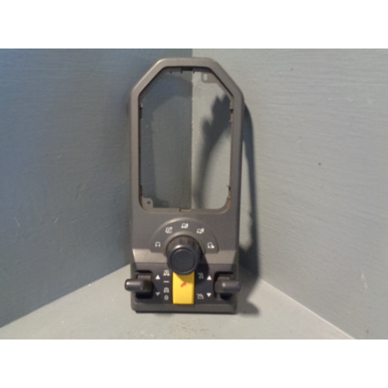 Discovery 3 Terrain Settings Panel Switch Air Suspension YUD501230WUX
