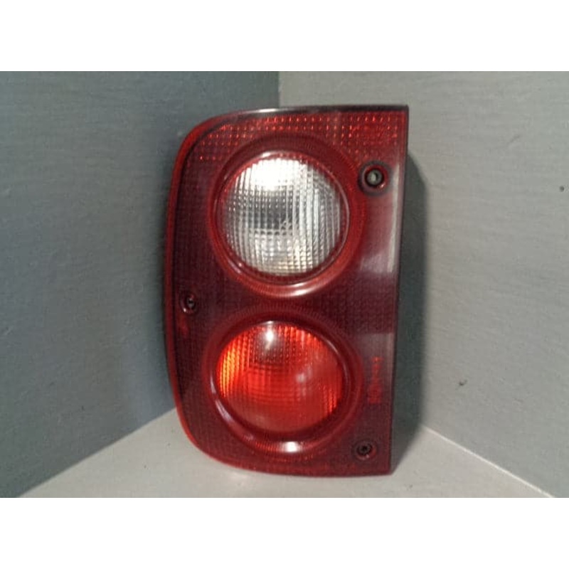 Freelander 1 Rear Light Near Side Upper Tail Lamp Land Rover 1998 to 2004 XXX