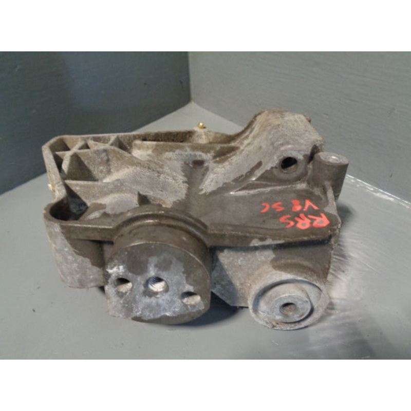 Range Rover Sport Alternator Bracket Mount 4.2 SC YLU500171 2005 to 2010
