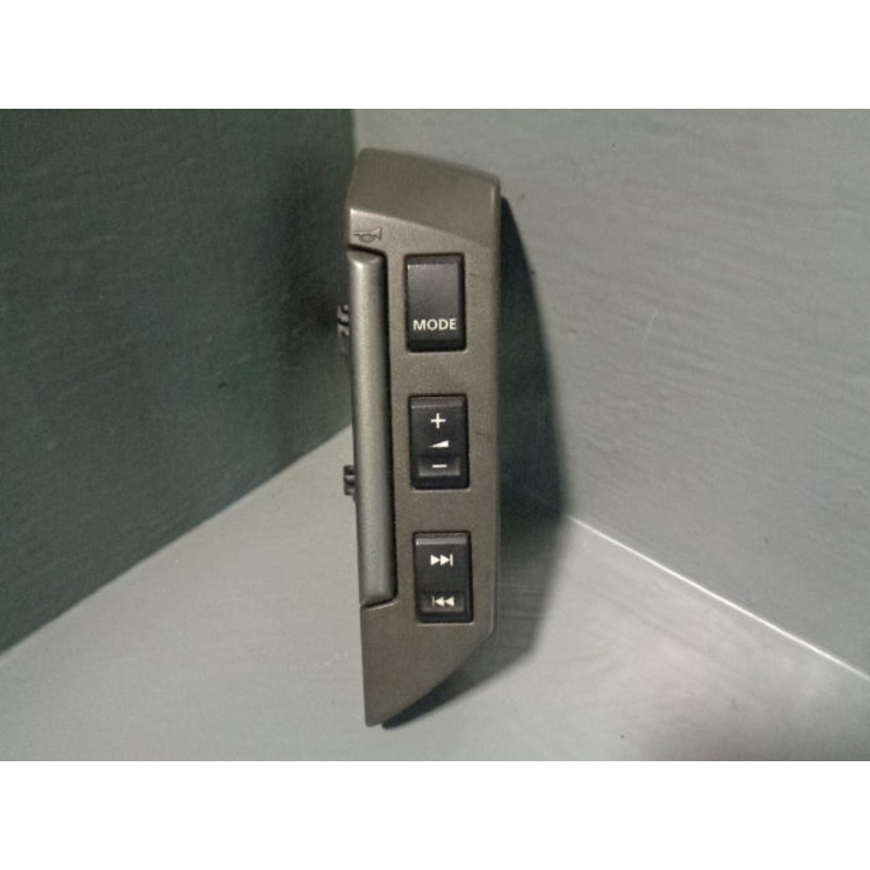 Steering Wheel Audio Controls Discovery 3 Range Rover Sport XPD500500WVH