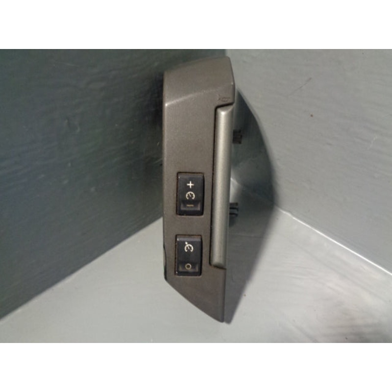 Steering Wheel Cruise Controls Discovery 3 Range Rover Sport XPD500590WVH