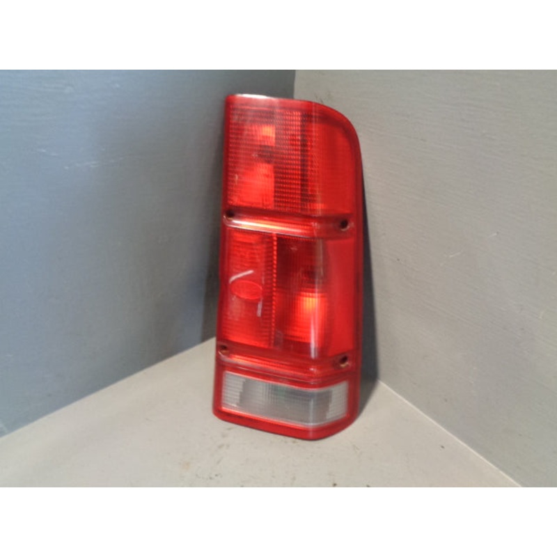 Discovery 2 Rear Tail Light Cluster Upper Pre-Facelift Off Side Rear 1998 to 2002