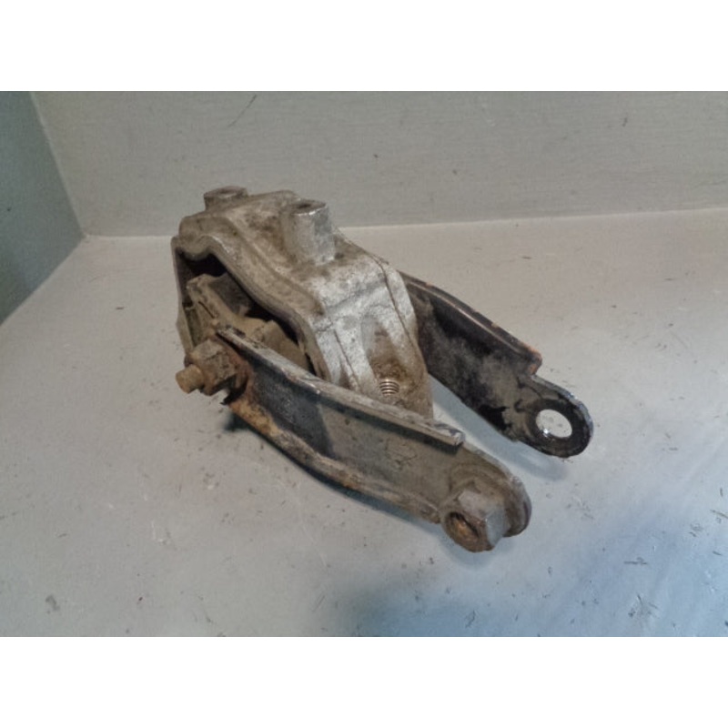 Freelander 2 TD4 Engine Mount 6G92-6P082-AB Land Rover 2006 to 2011