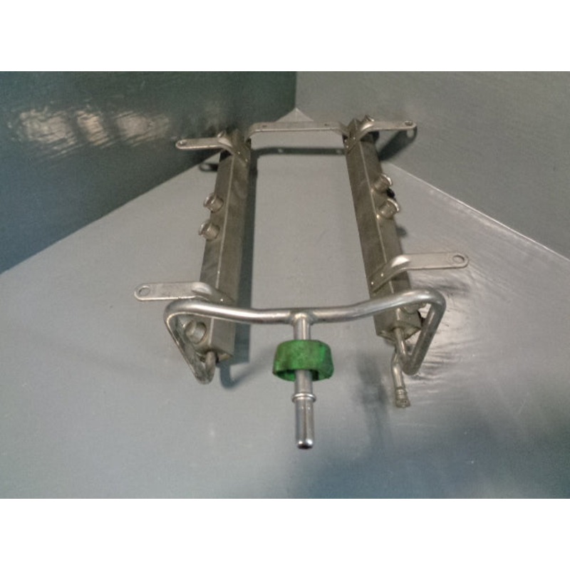 Discovery 2 Fuel Injector Rails ERR6889 4.0 V8 Petrol Land Rover 1998 to 2004